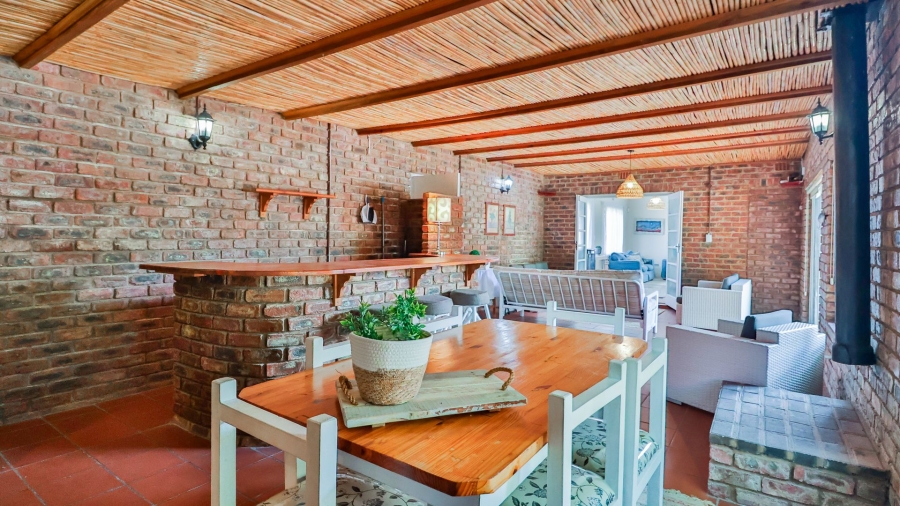 4 Bedroom Property for Sale in Stilbaai Wes Western Cape